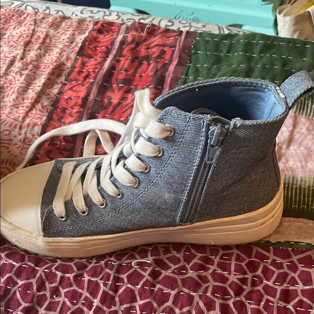 Art Class Denim and White High-Top Sneakers - Picture 4 of 5